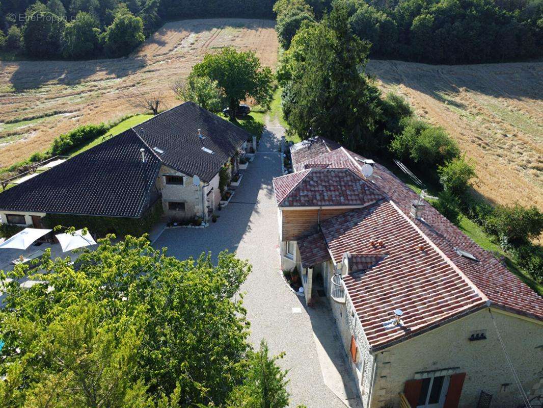 Maison à MONTAGRIER