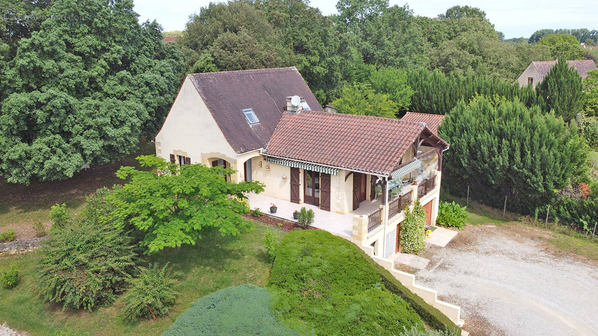 Maison à SAINT-CREPIN-ET-CARLUCET