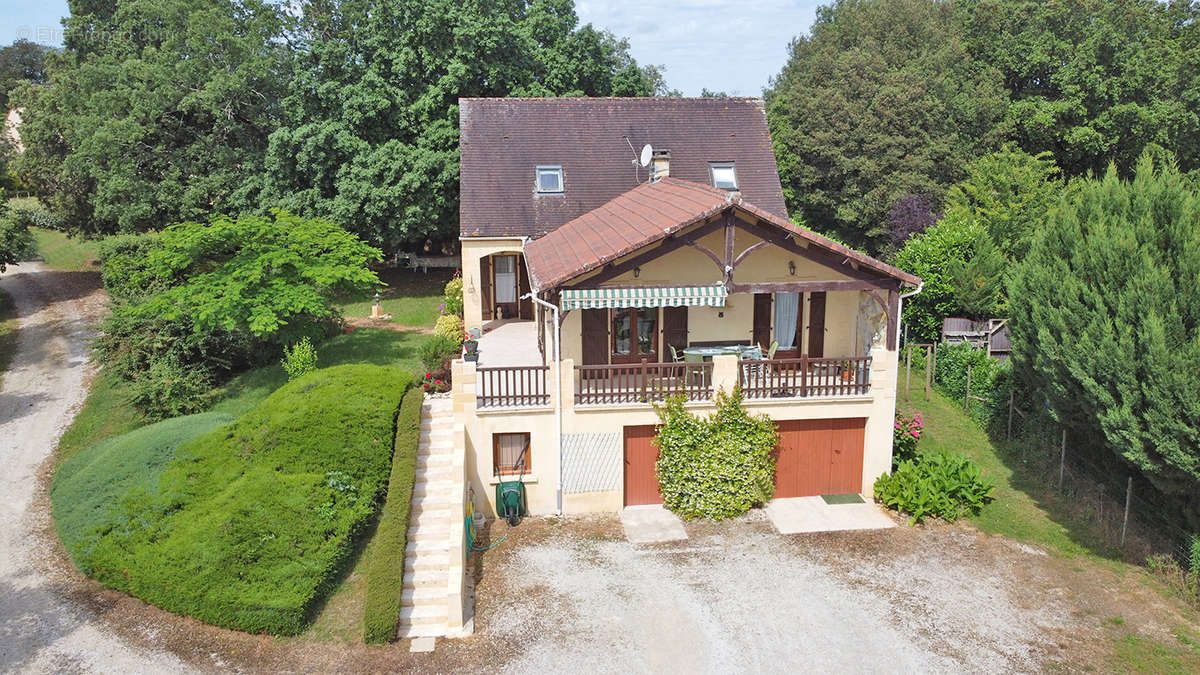 Maison à SAINT-CREPIN-ET-CARLUCET