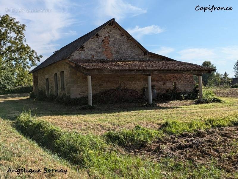 Maison à SAVIGNY-EN-REVERMONT