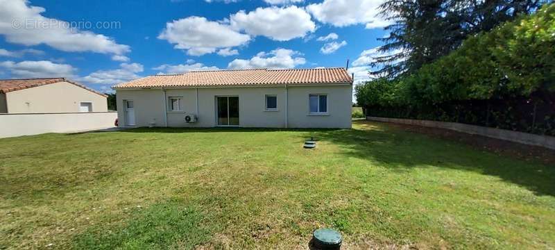 Maison à SAINTE-LIVRADE-SUR-LOT