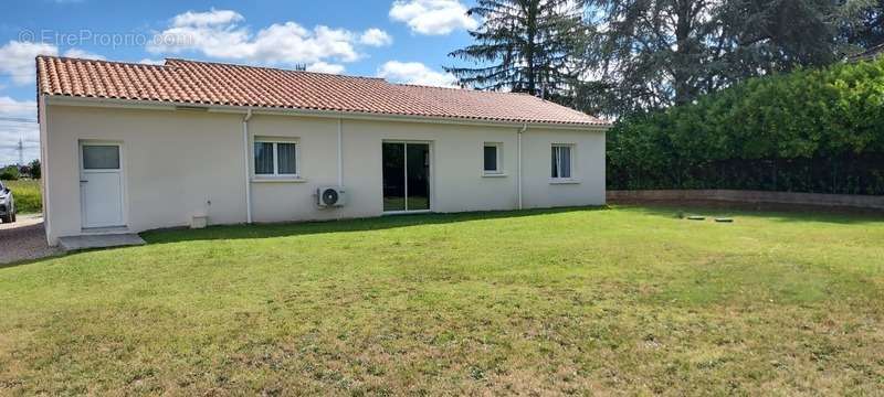 Maison à SAINTE-LIVRADE-SUR-LOT