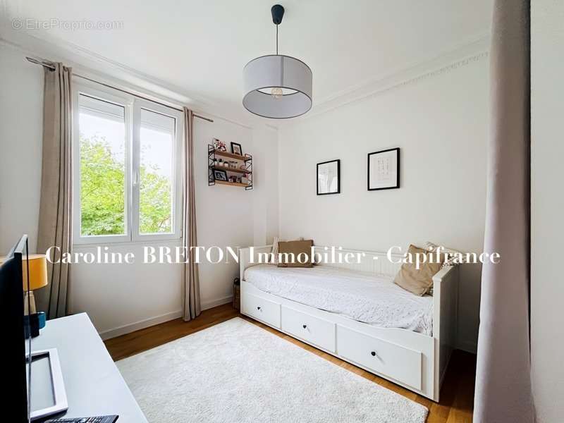 Appartement à COURBEVOIE