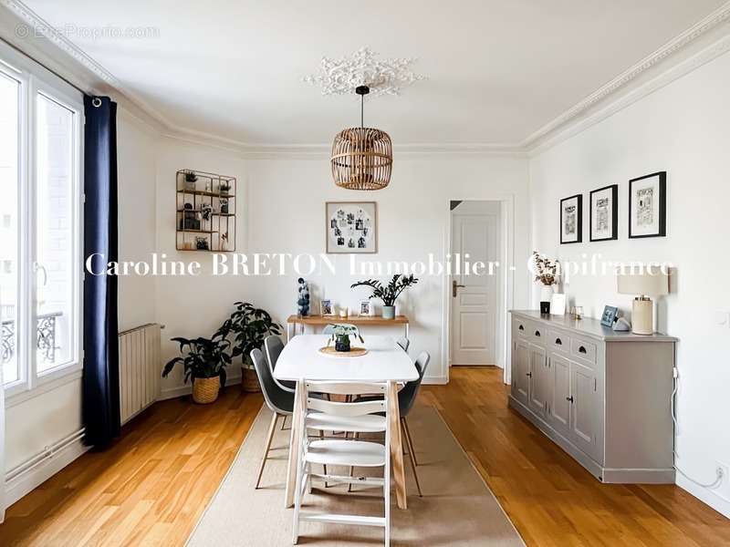 Appartement à COURBEVOIE