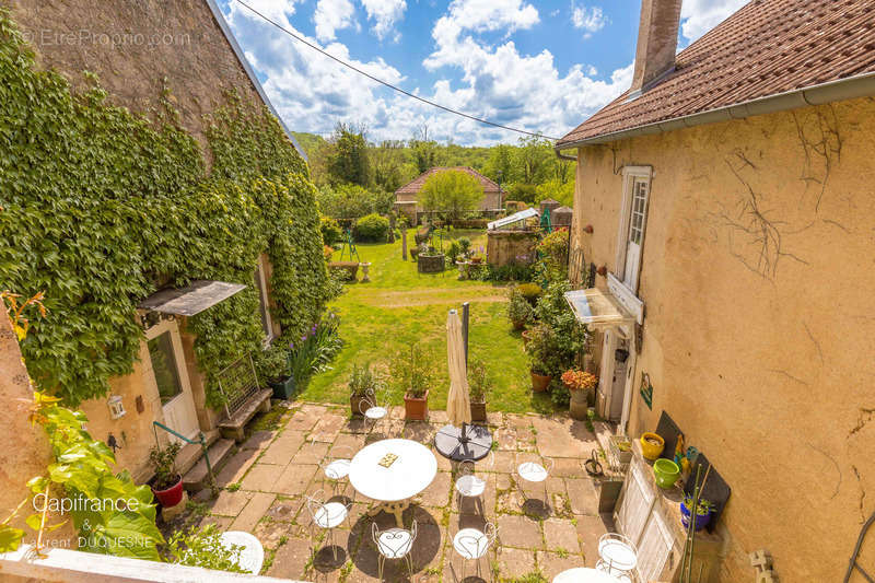 Maison à GRANCEY-LE-CHATEAU-NEUVELLE