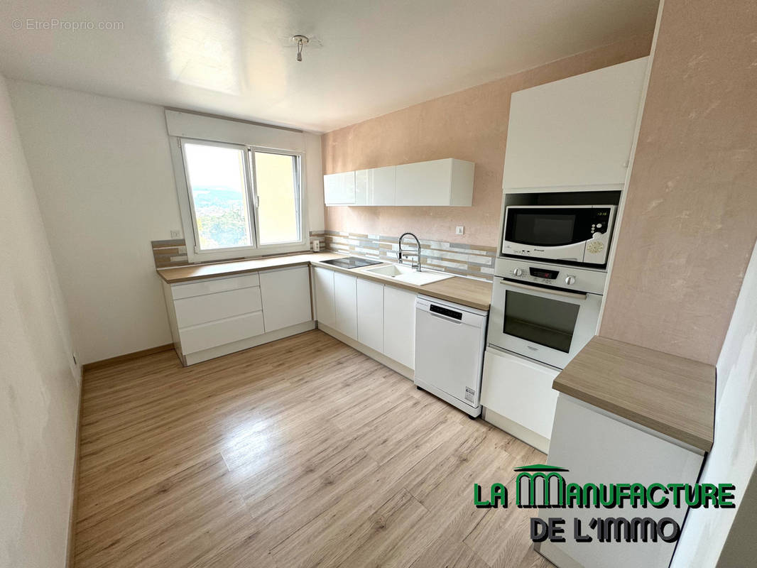 Appartement à SAINT-ETIENNE