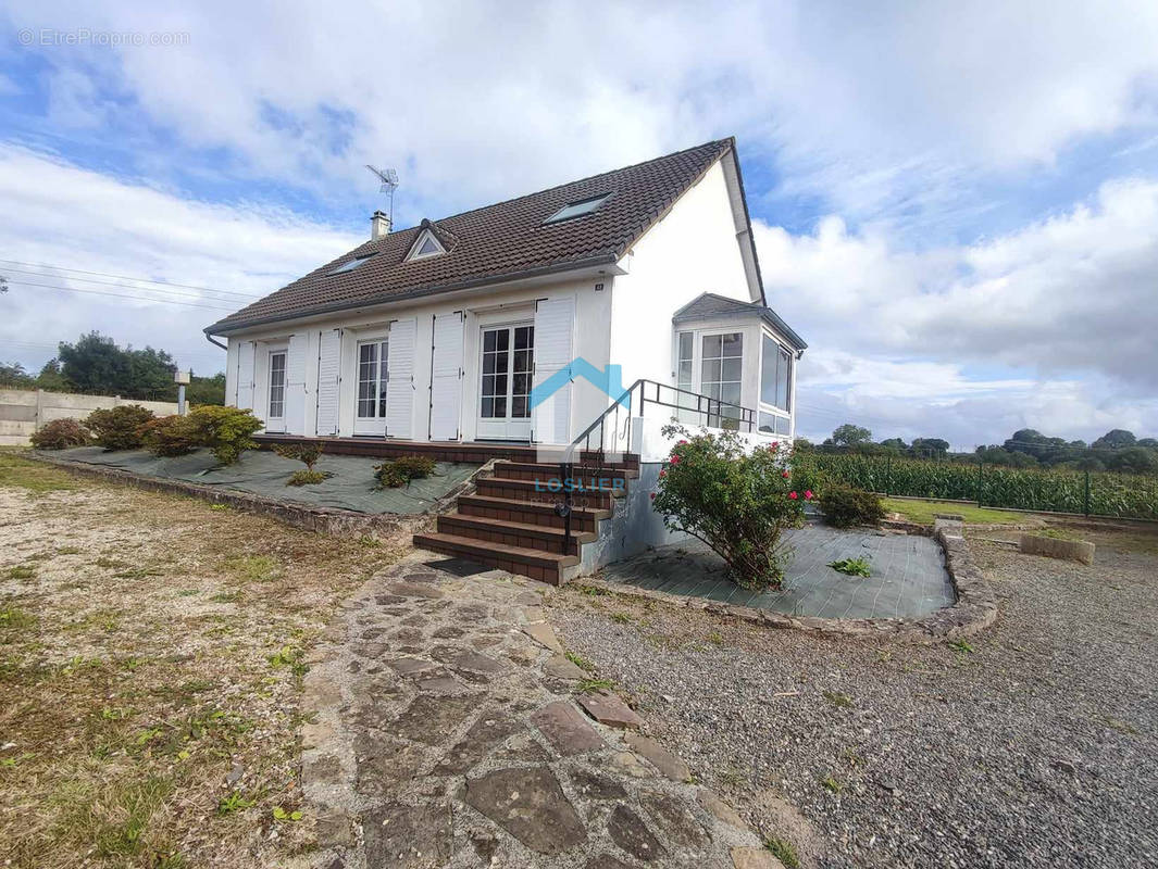 Maison à VILLEDIEU-LES-POELES