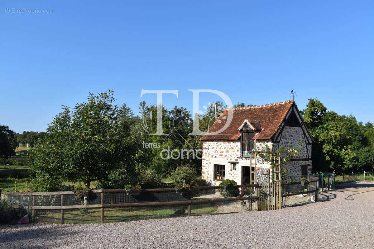 Maison à LYS-SAINT-GEORGES