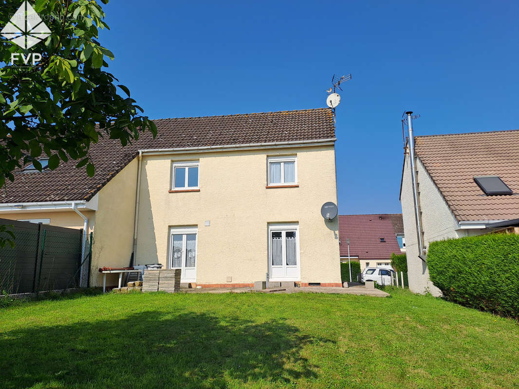 Maison à FONTAINE-LE-DUN