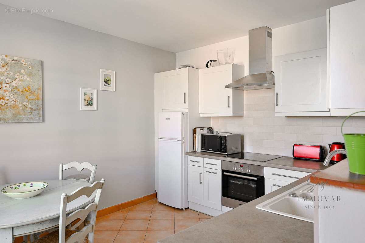 Appartement à SAINT-CYR-SUR-MER