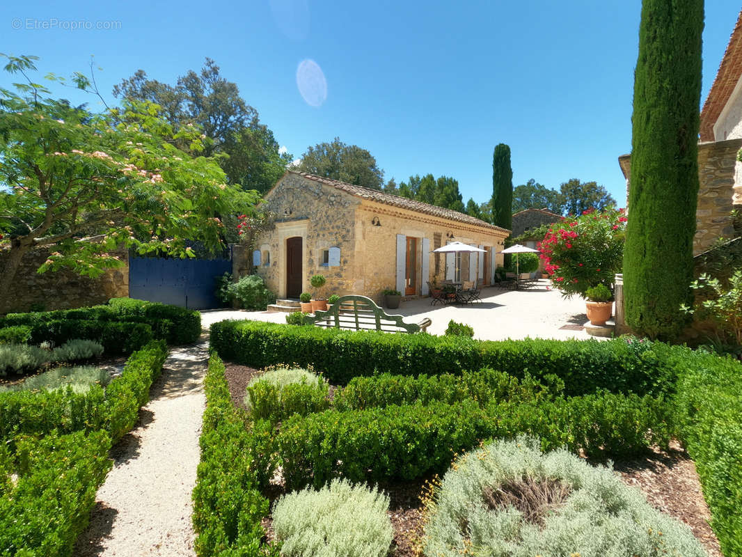 Maison à UZES