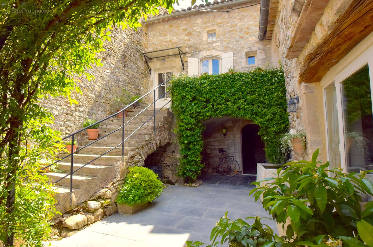 Maison à GOUDARGUES