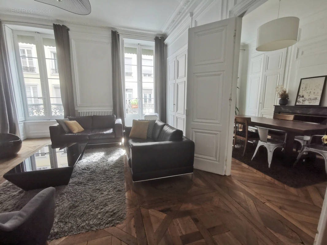 Appartement à LYON-6E