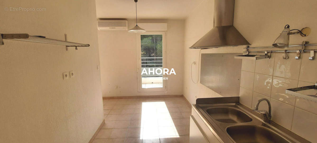 Appartement à MARSEILLE-9E