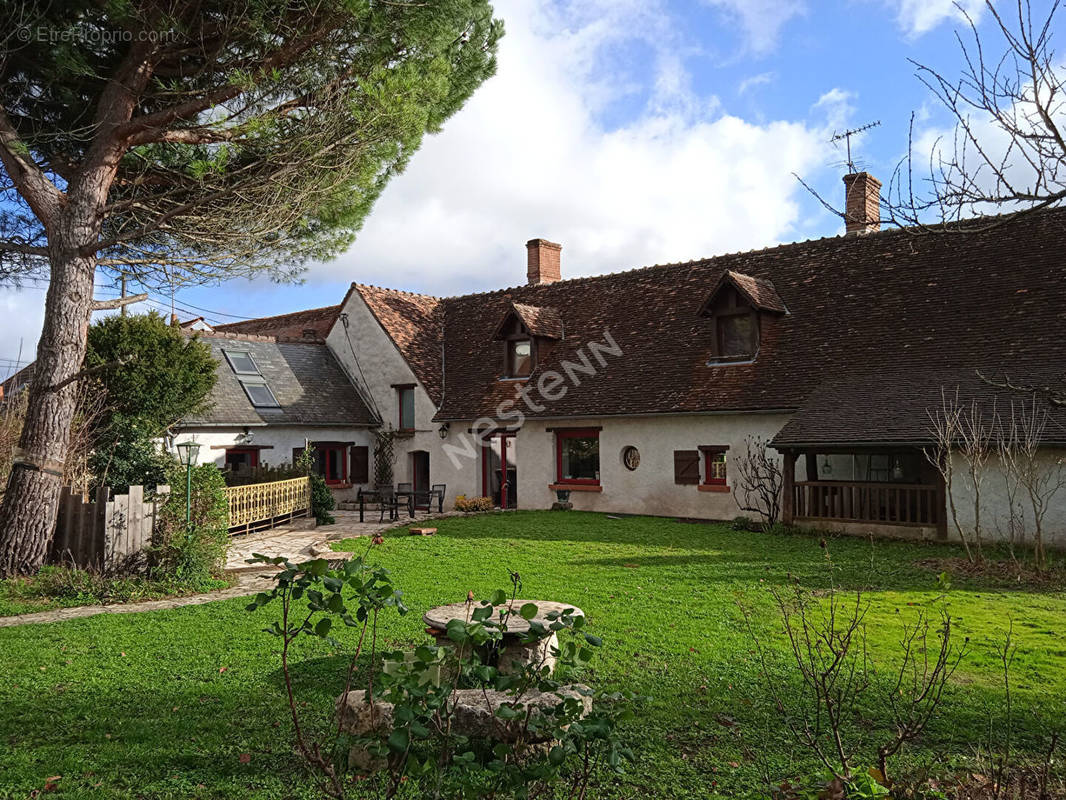 Maison à CELLETTES