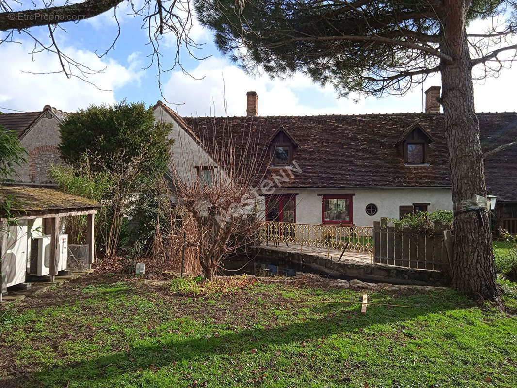 Maison à CELLETTES