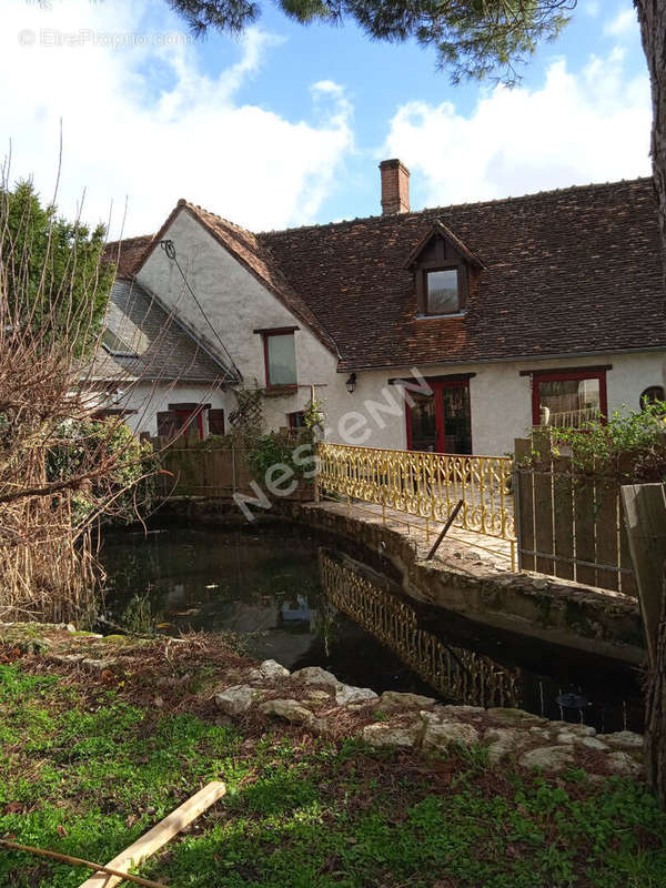 Maison à CELLETTES