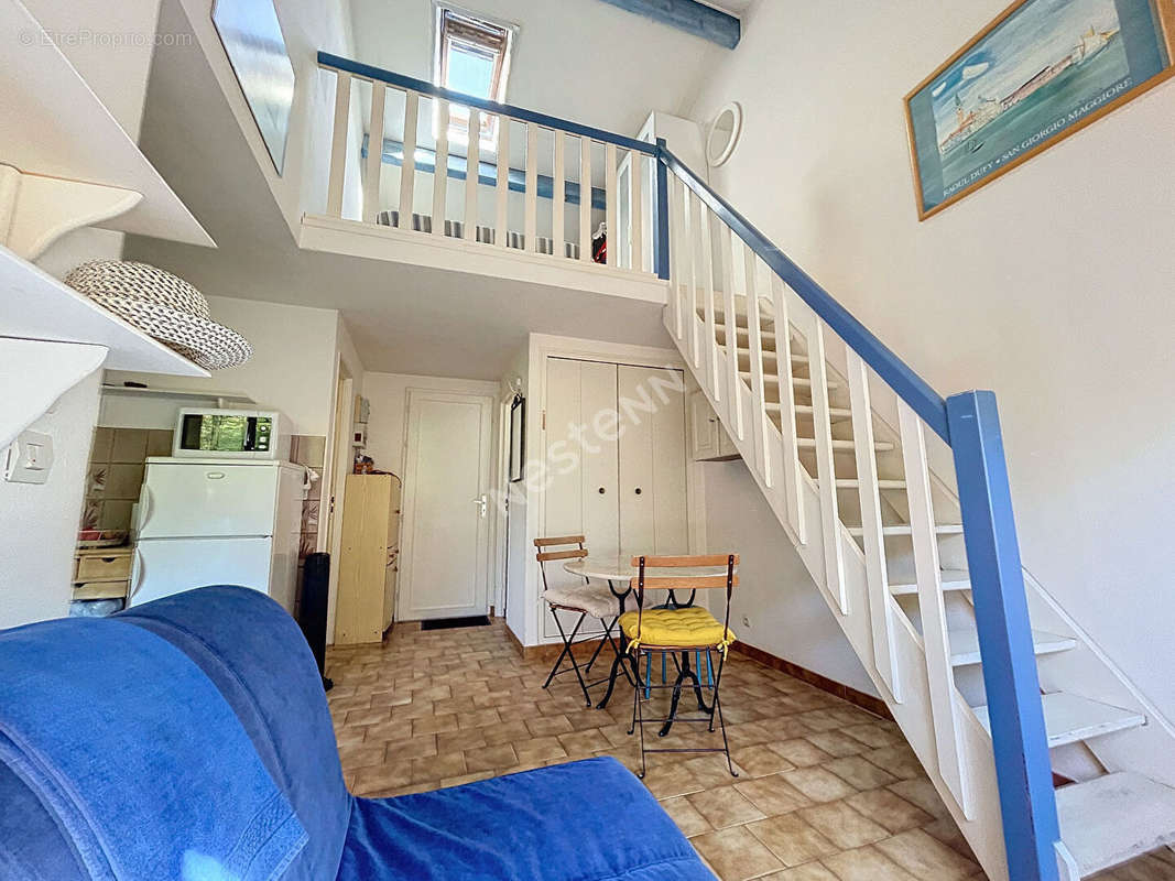 Appartement à SIX-FOURS-LES-PLAGES