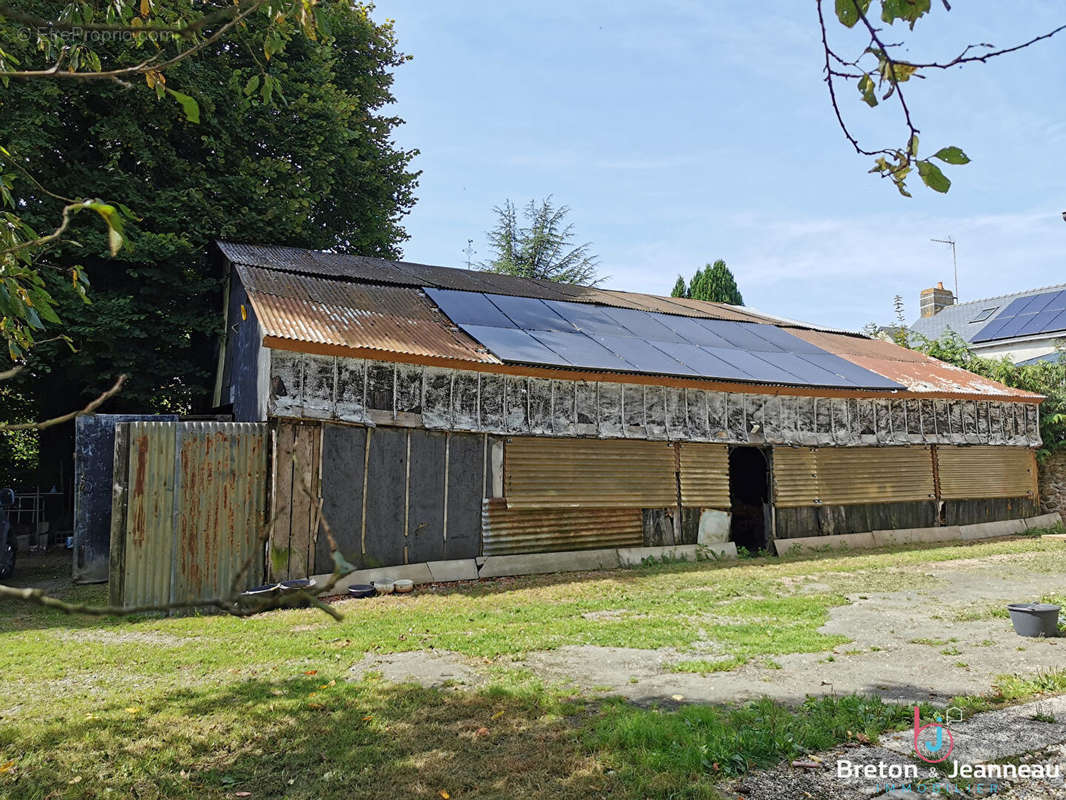 Maison à CHAMPGENETEUX