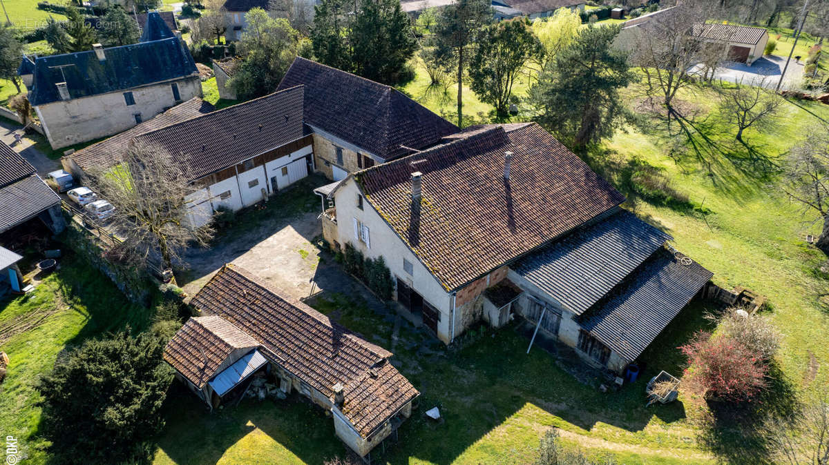 Maison à SAINT-MARTIAL-DE-NABIRAT