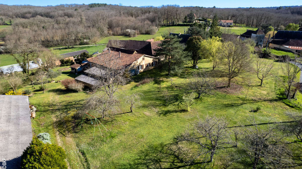 Maison à SAINT-MARTIAL-DE-NABIRAT