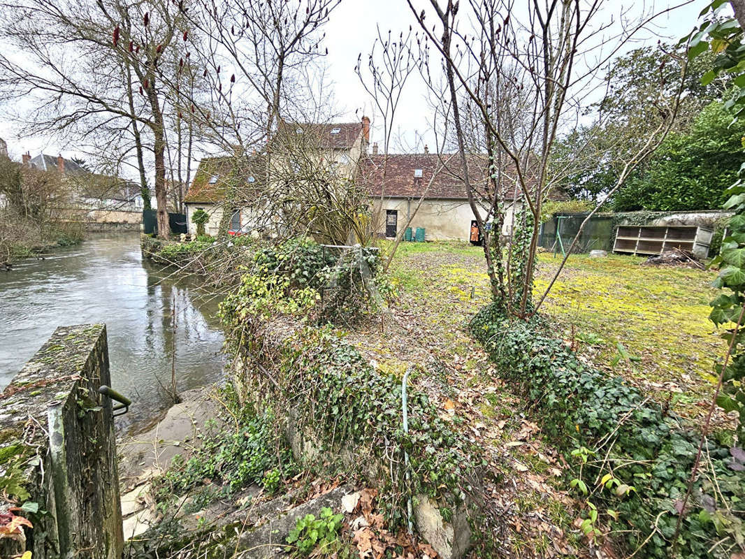 Maison à CHATILLON-SUR-INDRE