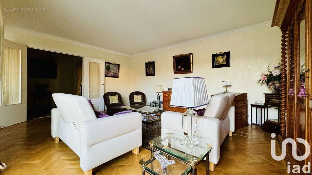 Photo 8 - Appartement à VERSAILLES