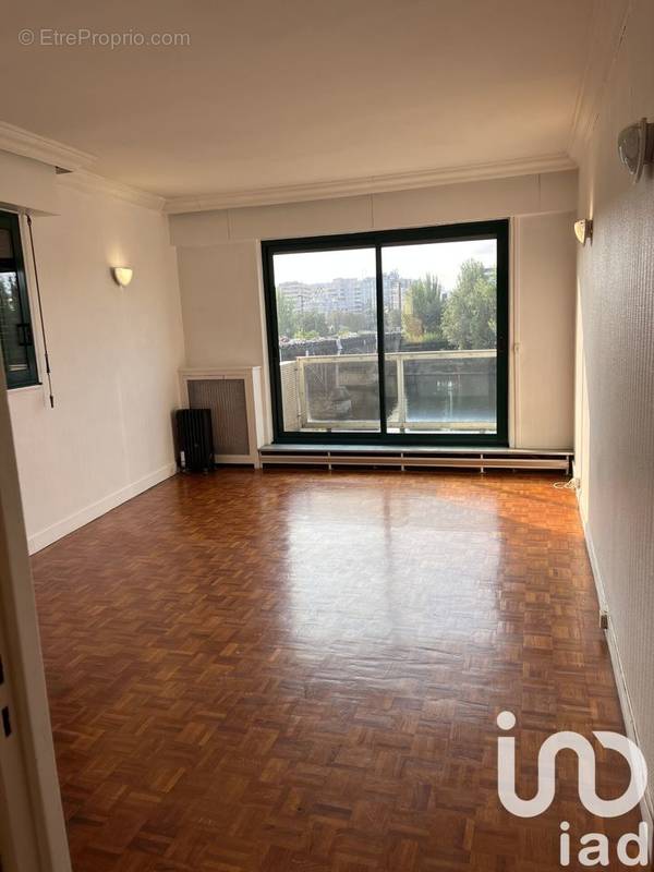 Photo 1 - Appartement à COURBEVOIE