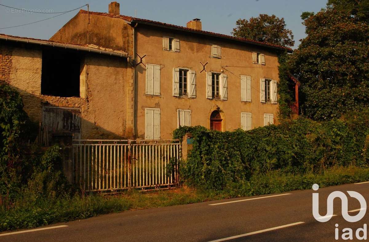 Photo 2 - Maison à CRAMPAGNA