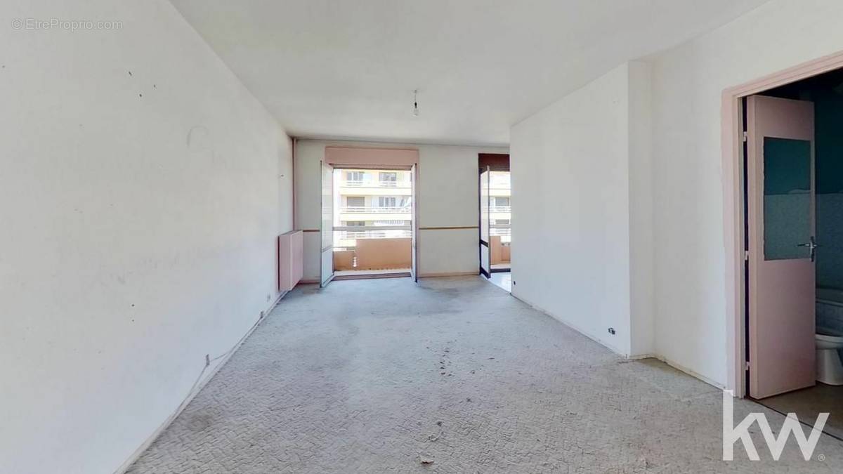 Appartement à MARSEILLE-3E