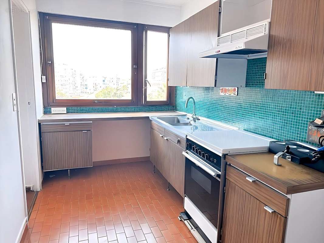 Appartement à MARSEILLE-6E