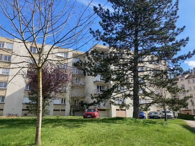 Appartement à FONTAINE-LES-DIJON