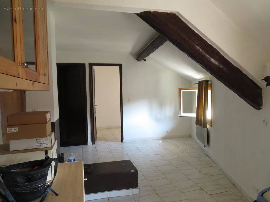   - Appartement à DRAGUIGNAN