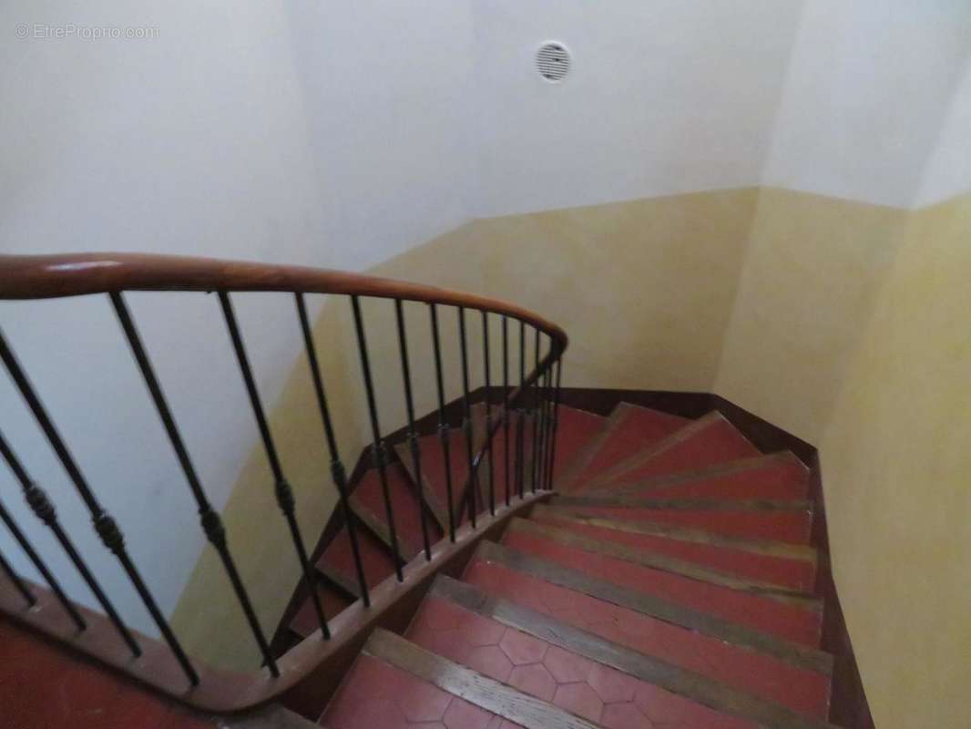   - Appartement à DRAGUIGNAN