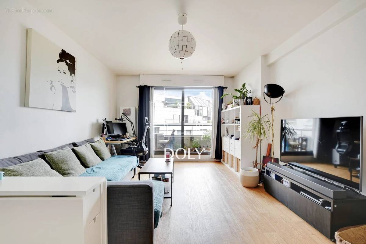 Appartement à PARIS-19E