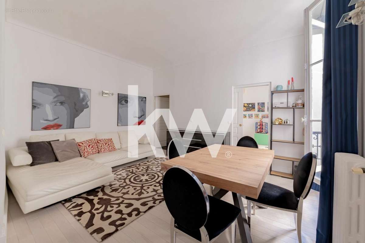 Appartement à PARIS-17E