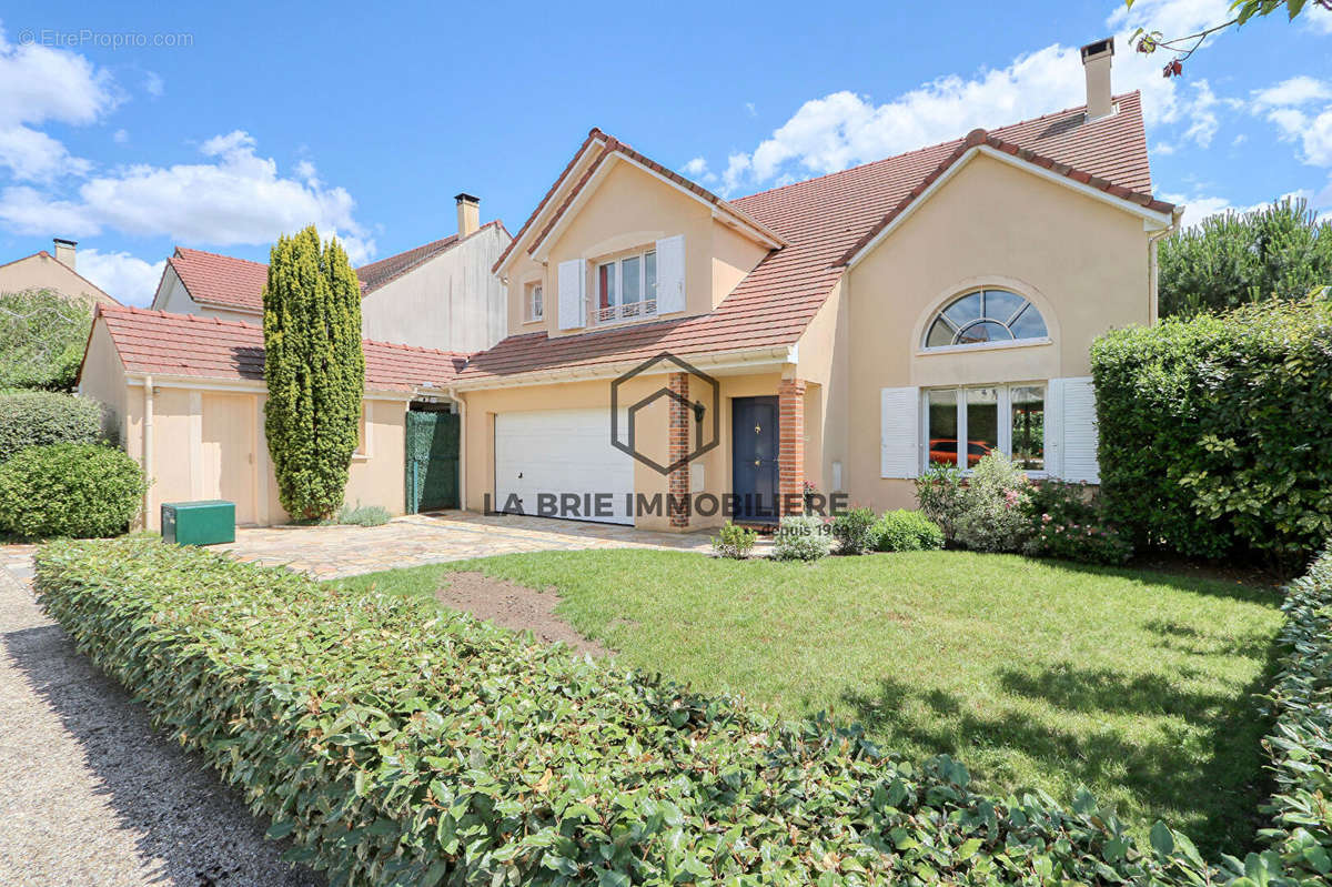 Maison à PERIGNY