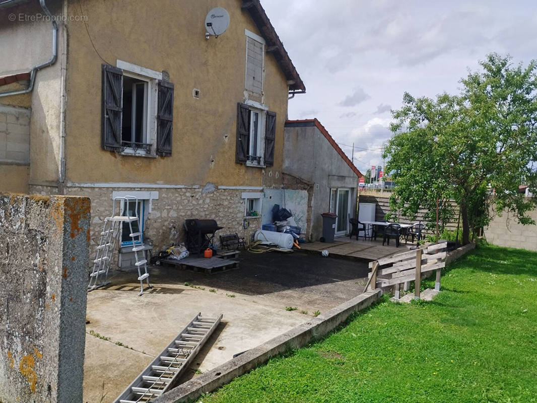 Maison à VARENNES-SUR-SEINE