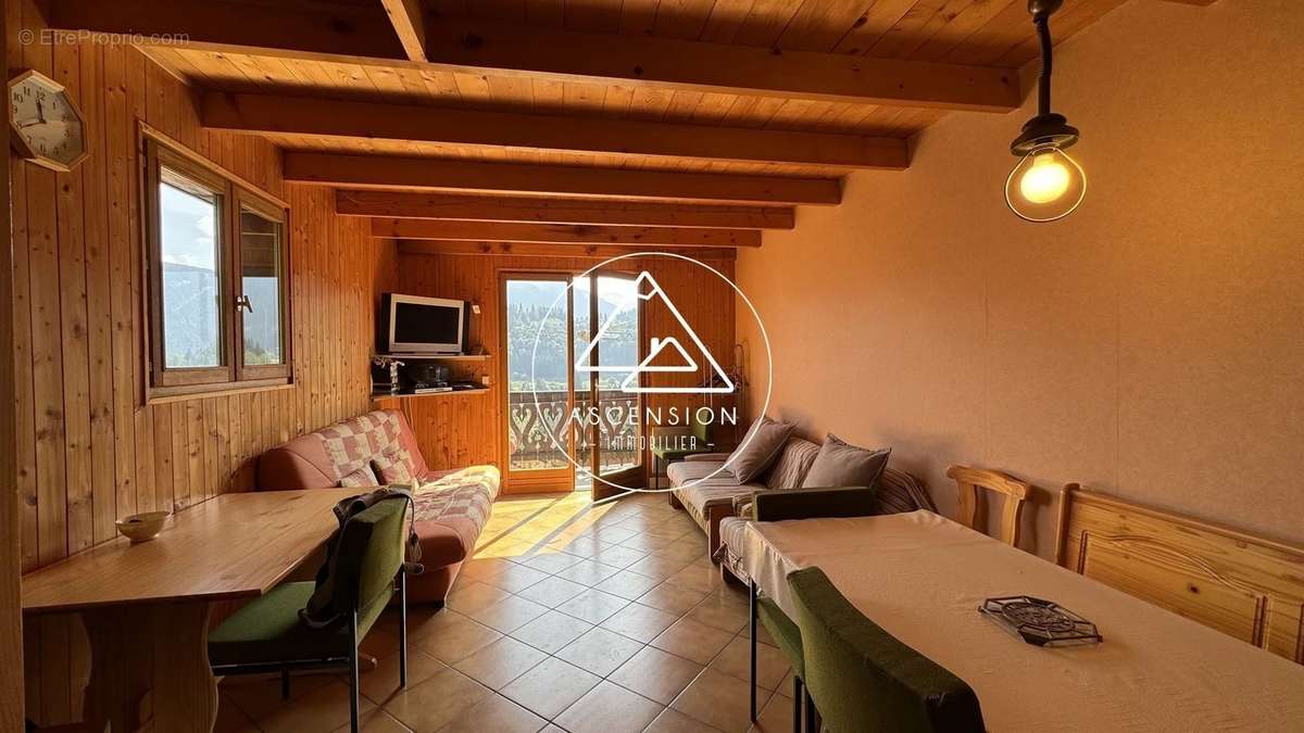 Appartement à LA COTE-D&#039;ARBROZ