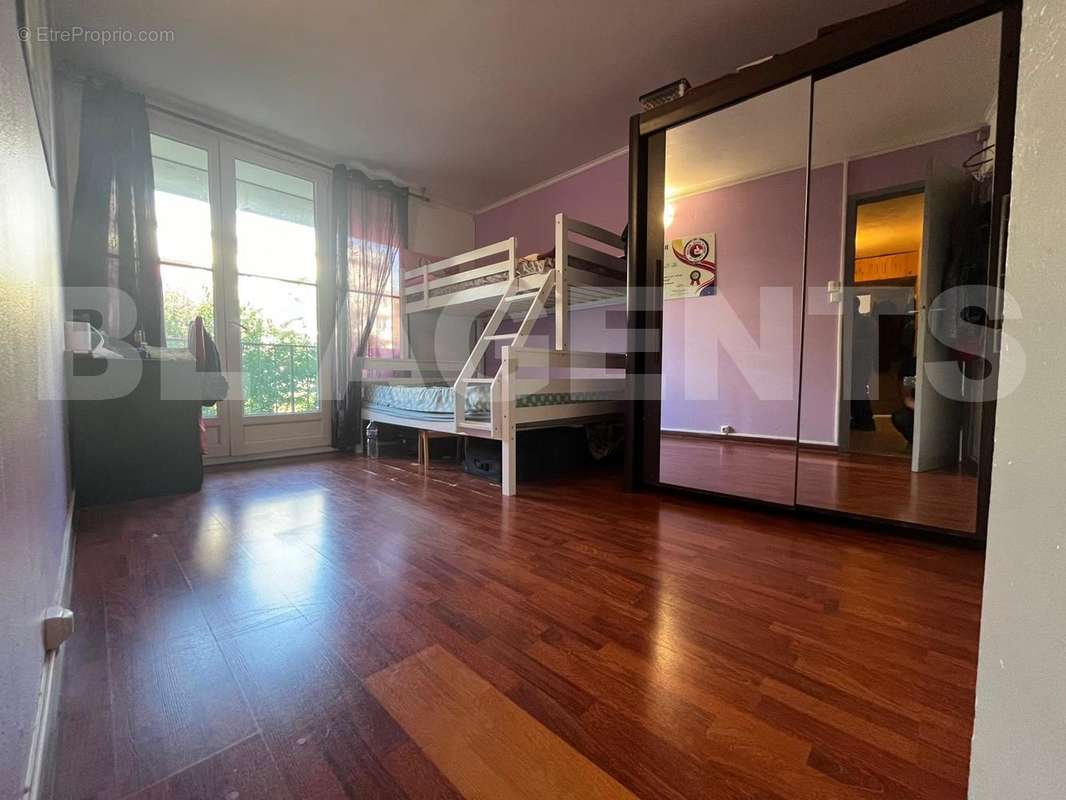 CH 1 - Appartement à BAGNOLET