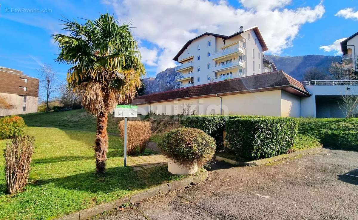 Appartement à COLLONGES-SOUS-SALEVE