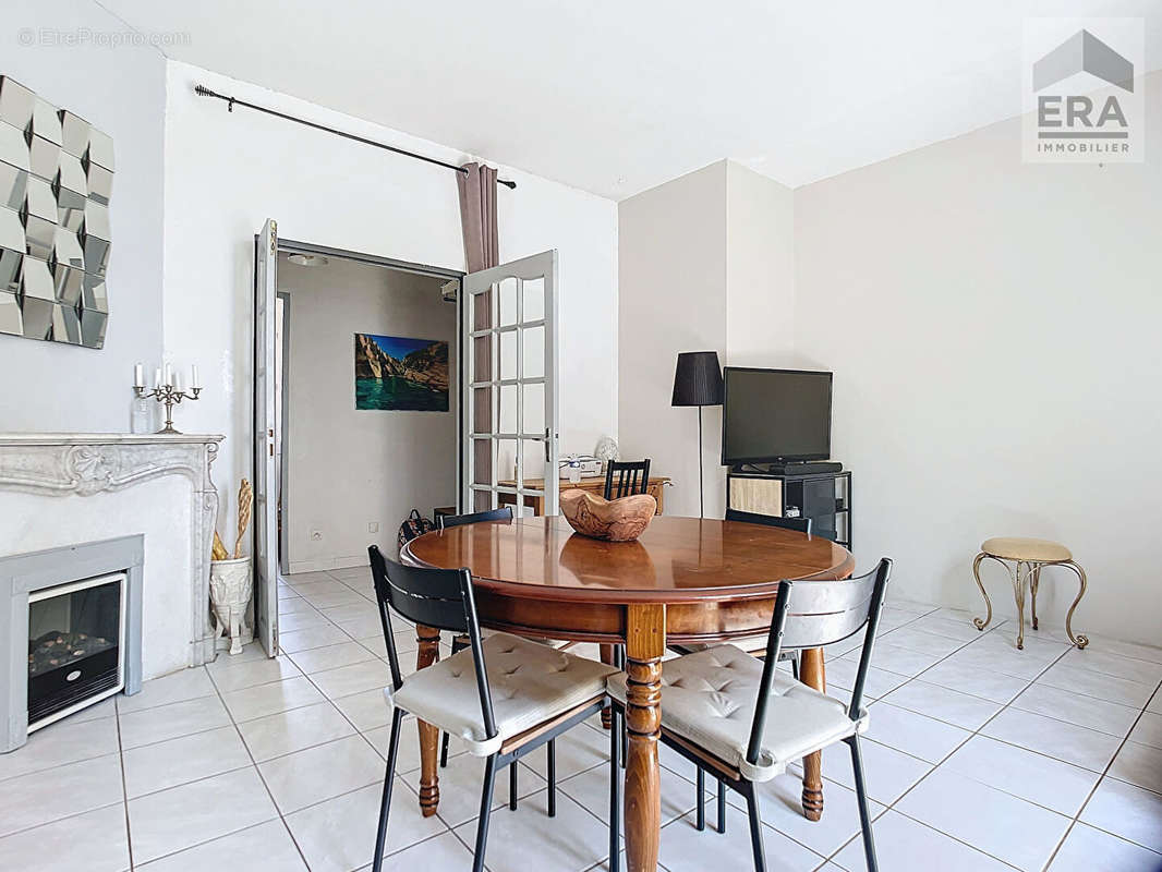 Appartement à MARSEILLE-4E