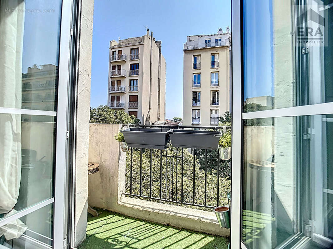 Appartement à MARSEILLE-4E