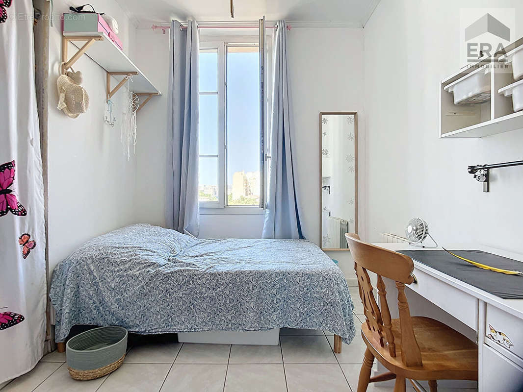 Appartement à MARSEILLE-4E