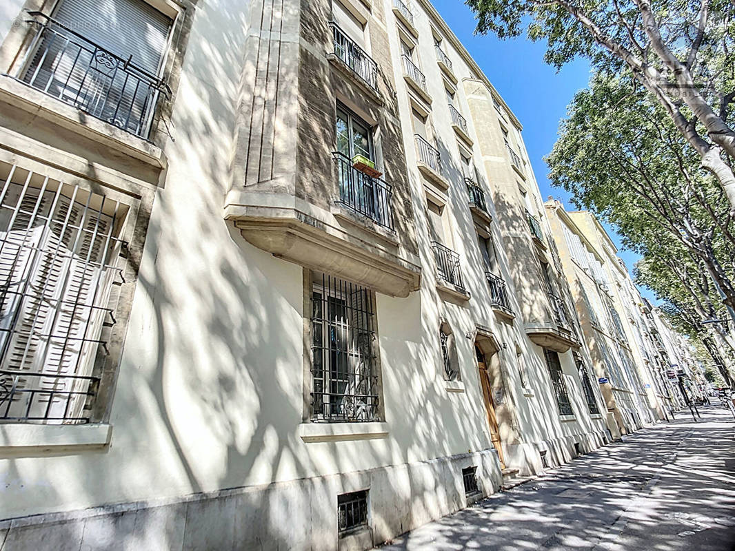 Appartement à MARSEILLE-4E