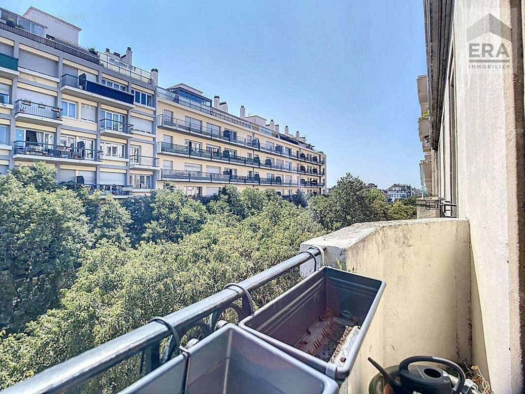 Appartement à MARSEILLE-4E