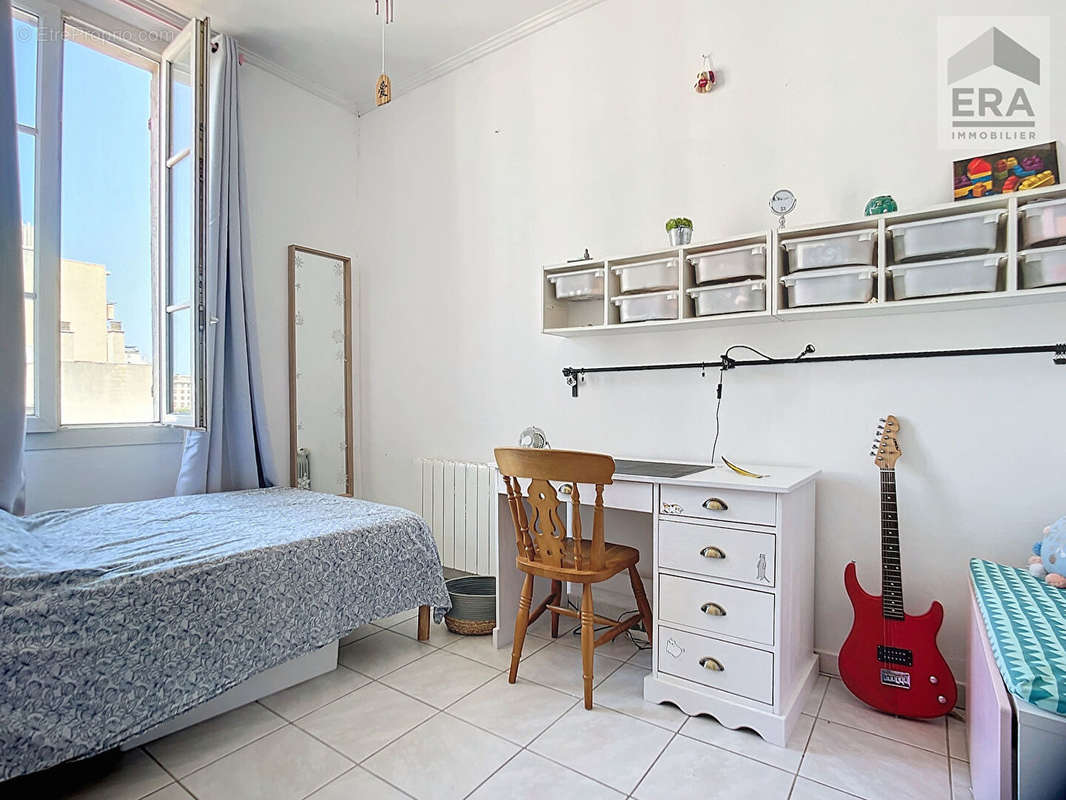 Appartement à MARSEILLE-4E