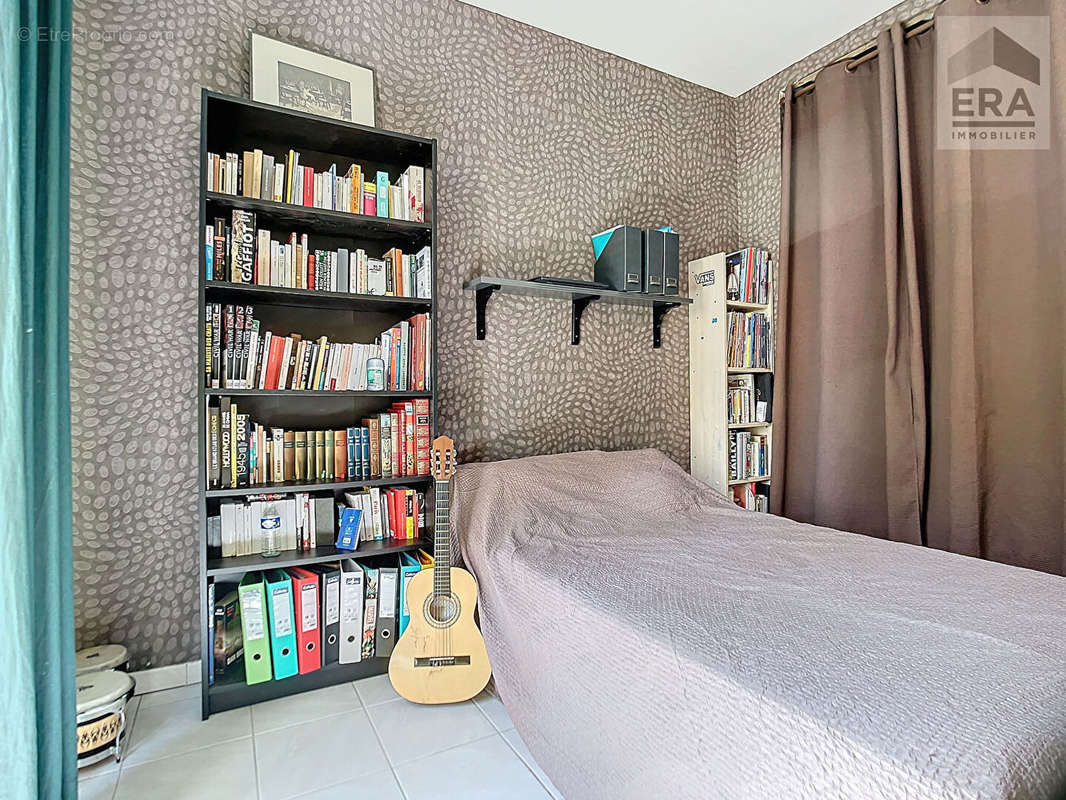 Appartement à MARSEILLE-4E