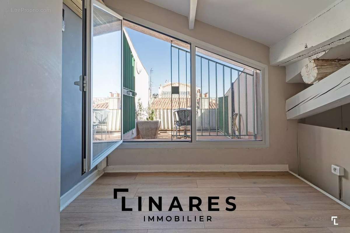 Appartement à MARSEILLE-1E