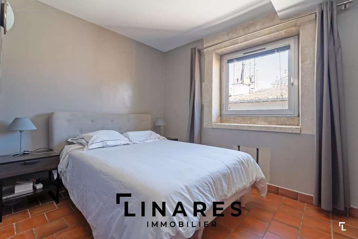 Appartement à MARSEILLE-1E